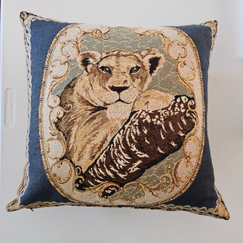 Safari Lion Tapestry Throw Pillow Animal Print Decorative‎ Accent Cushion Safari